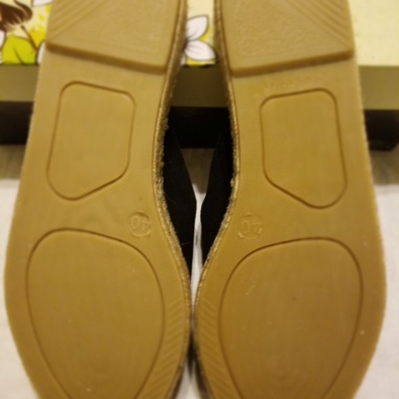 Flat sandal - Picture 4 of 5